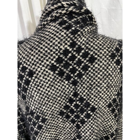 BCBGmaxazria Cascading Open Cardigan Eyelash Sweater Geometric Pattern Pockets L - Picture 8 of 10